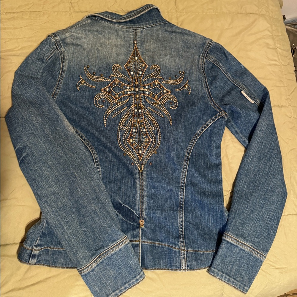 Jean jacket with design on the back